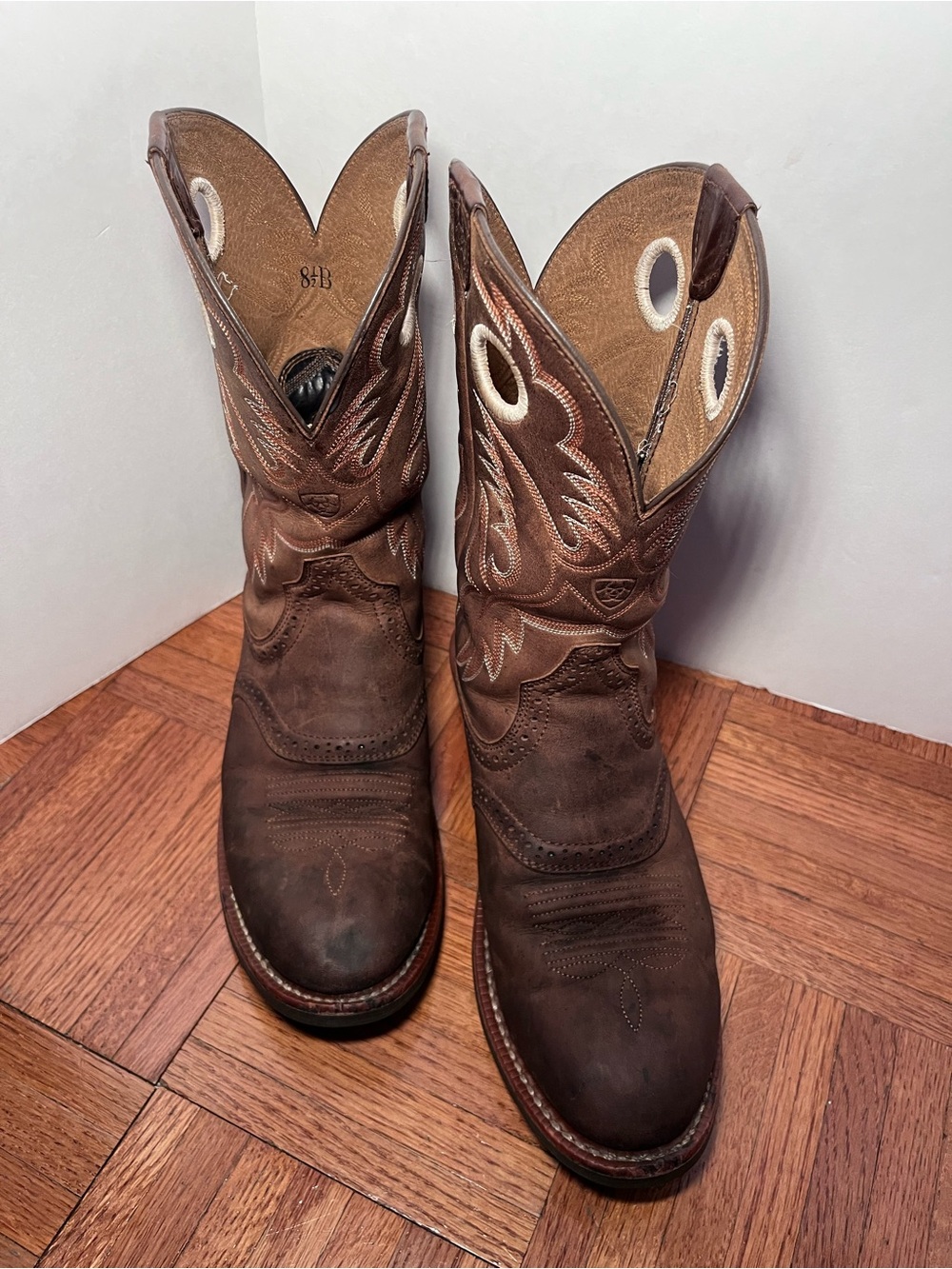 Ariat Heritage Roughstock Western Boot Women’s 8.5B - Picture 2 of 6